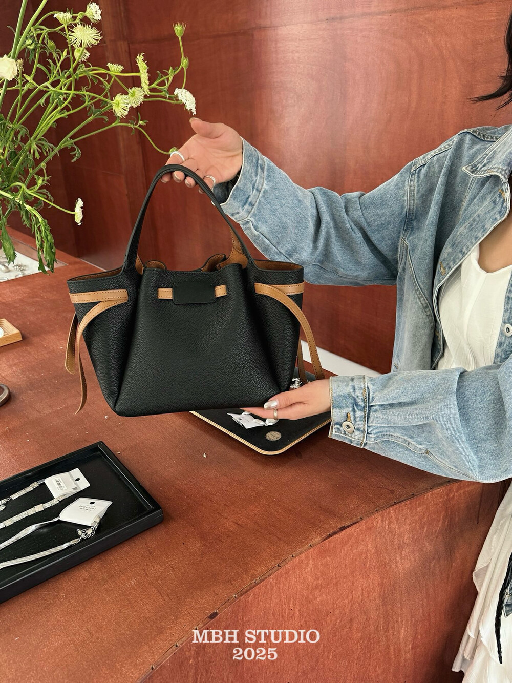 MBH Top Grain Leather Color Block Basket Tote Bag with Shoulder Strap Large Capacity Commuter Handbag - Image 4
